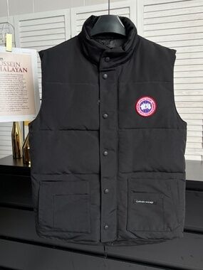 Canada Goose Men's Black Down Vest